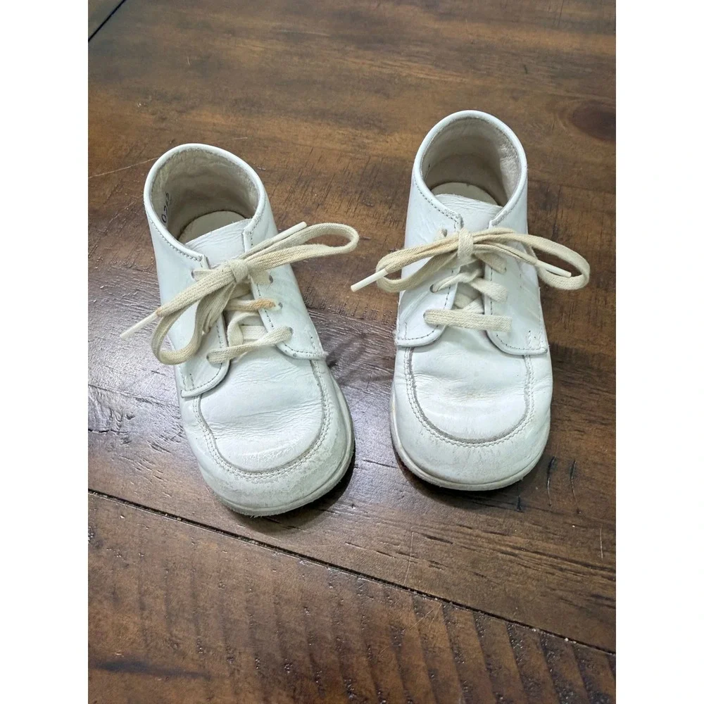 Stride Rite Vintage White Leather Baby Walking Shoes High Top Lace Up Size 5.5 E